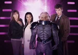 Donna, Martha, un Sontaran e il Dottore.