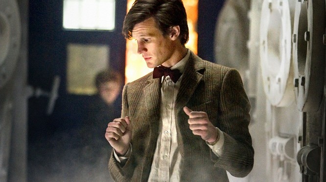 Il Dottore e il TARDIS.